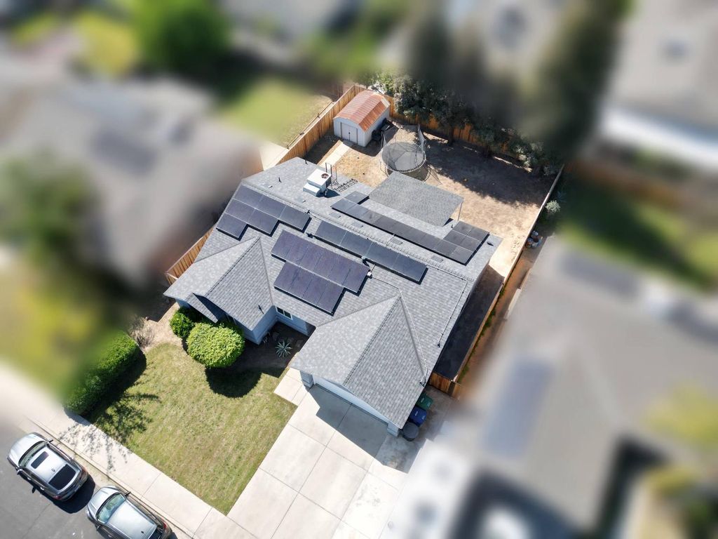 Image 31 of property listing at 517 Tucker Avenue, Sanger, CA 93657