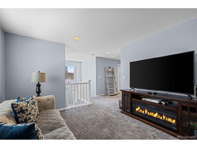 214 N Flat Rock St, Aurora, CO 80018