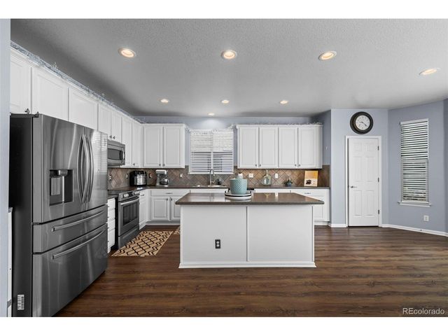 214 N Flat Rock St, Aurora, CO 80018