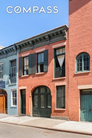 28 College Place, New York City, NY 11201