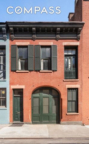 28 College Place, New York City, NY 11201