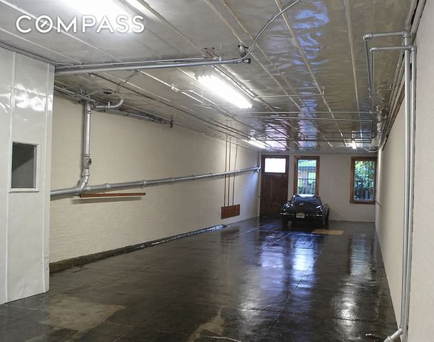 28 College Place, New York City, NY 11201