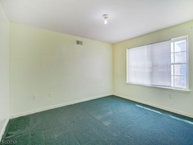 92 E Bigelow St, Newark City, NJ 07114