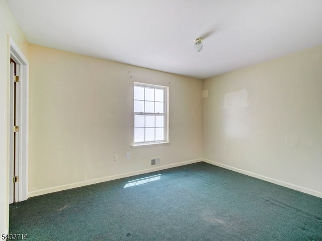 92 E Bigelow St, Newark City, NJ 07114