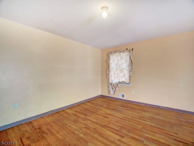 92 E Bigelow St, Newark City, NJ 07114