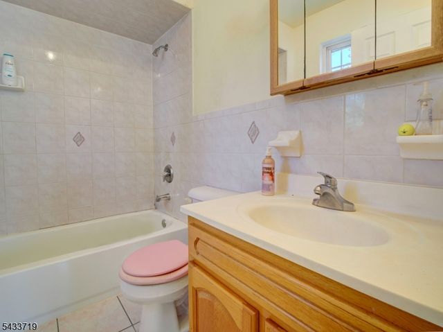 92 E Bigelow St, Newark City, NJ 07114