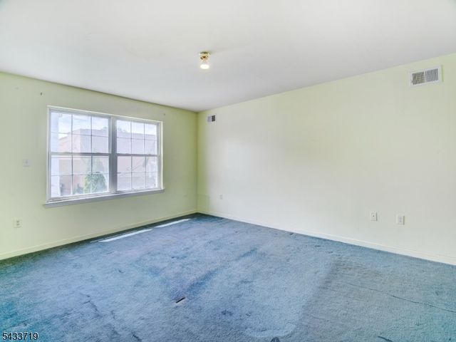 92 E Bigelow St, Newark City, NJ 07114