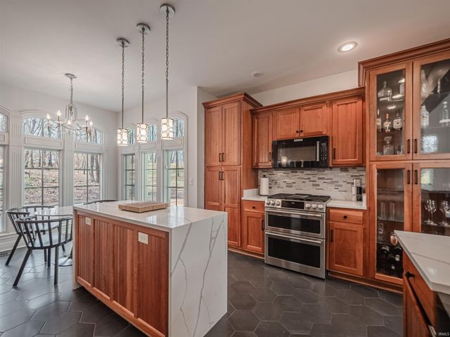 960 Timberland Lane, Evansville, IN 47710