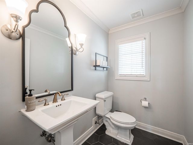 960 Timberland Lane, Evansville, IN 47710