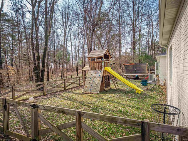 960 Timberland Lane, Evansville, IN 47710