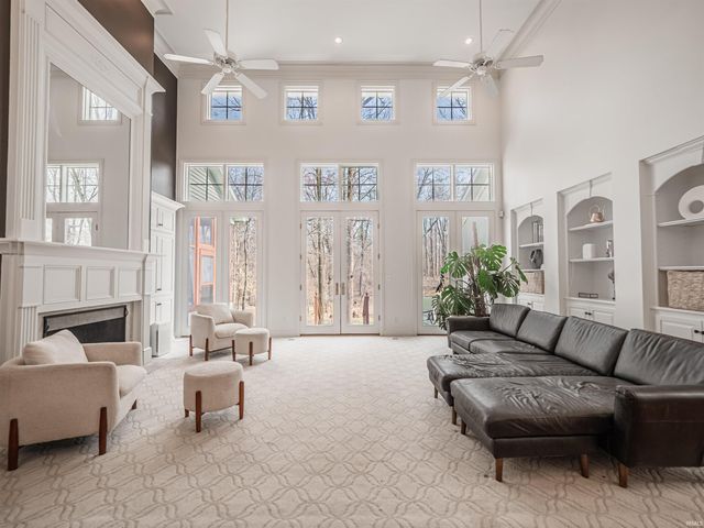 960 Timberland Lane, Evansville, IN 47710