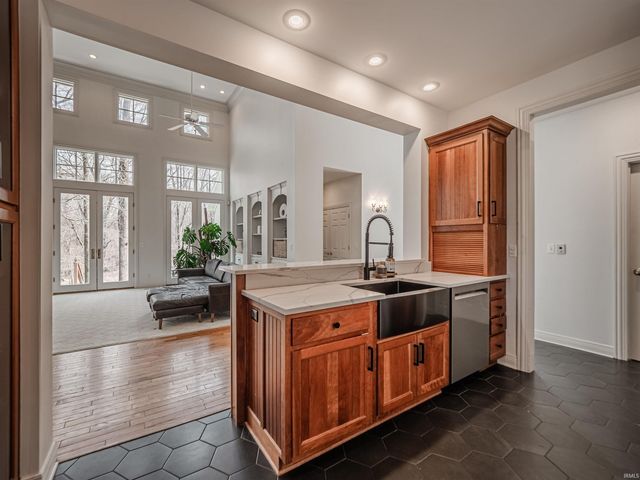 960 Timberland Lane, Evansville, IN 47710