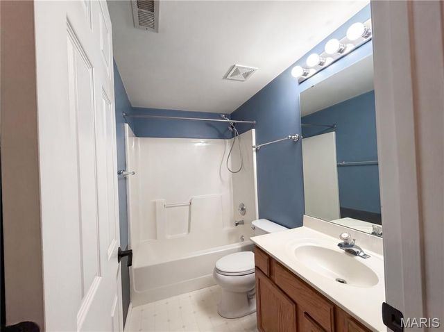 16802 Enderbush Lane, Eureka, MO 63025
