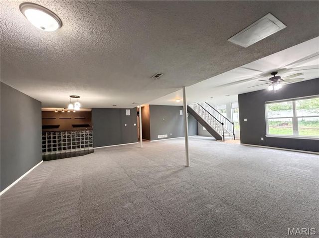 16802 Enderbush Lane, Eureka, MO 63025