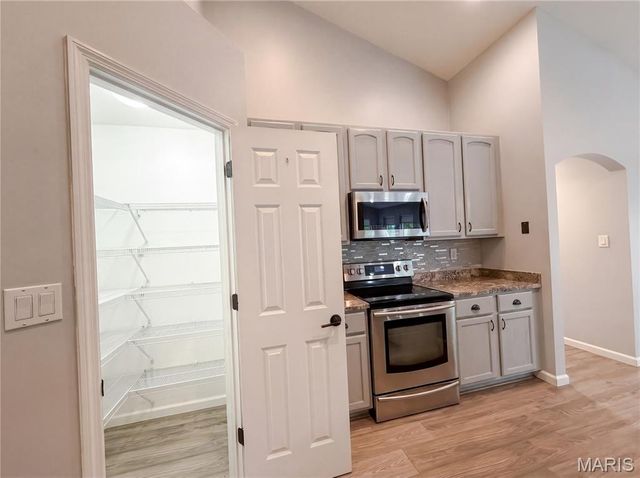 16802 Enderbush Lane, Eureka, MO 63025