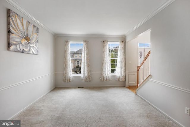 6 TWISTING LN, Sicklerville, NJ 08081