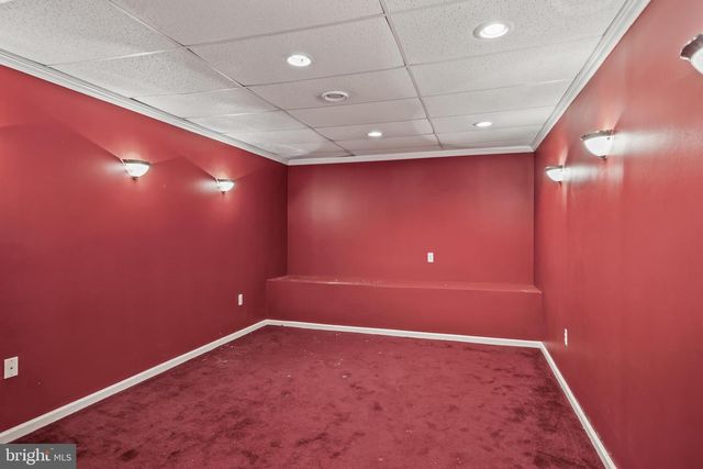 6 TWISTING LN, Sicklerville, NJ 08081