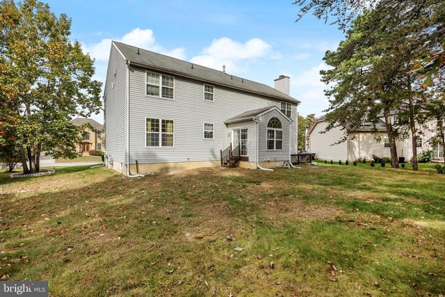 6 TWISTING LN, Sicklerville, NJ 08081