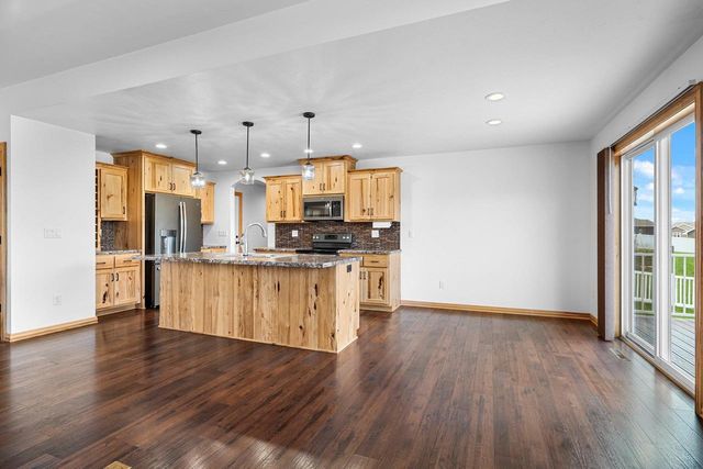 3515 MAYAPPLE DRIVE, Green Bay, WI 54311