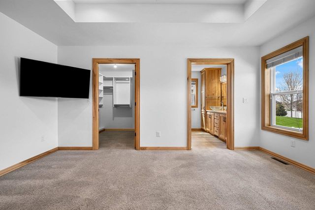 3515 MAYAPPLE DRIVE, Green Bay, WI 54311