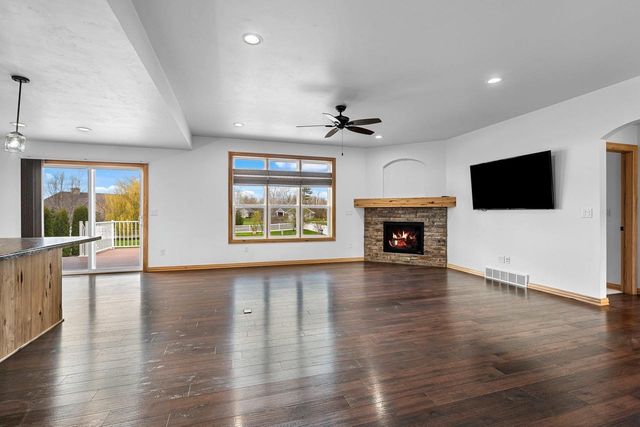 3515 MAYAPPLE DRIVE, Green Bay, WI 54311