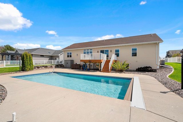 3515 MAYAPPLE DRIVE, Green Bay, WI 54311