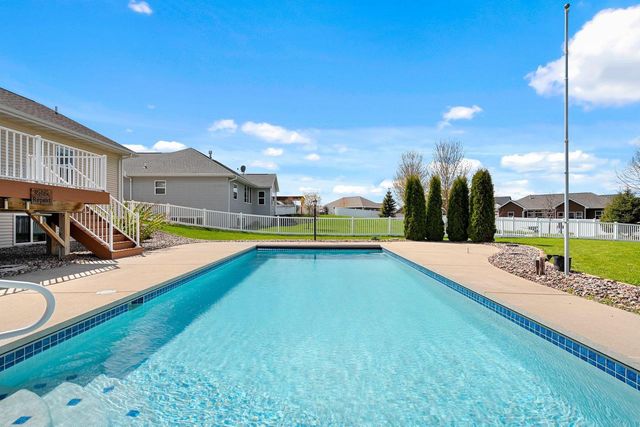 3515 MAYAPPLE DRIVE, Green Bay, WI 54311