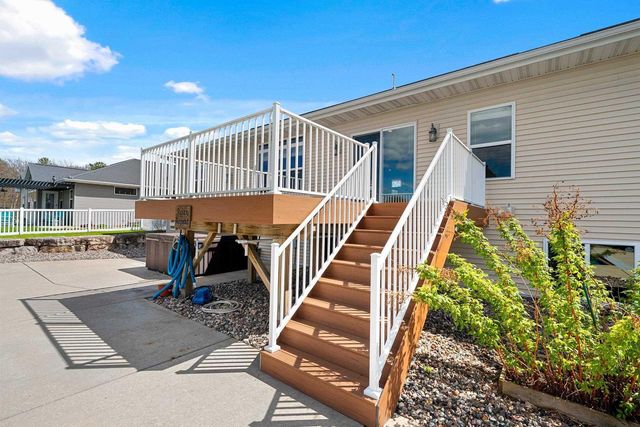 3515 MAYAPPLE DRIVE, Green Bay, WI 54311