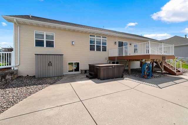 3515 MAYAPPLE DRIVE, Green Bay, WI 54311