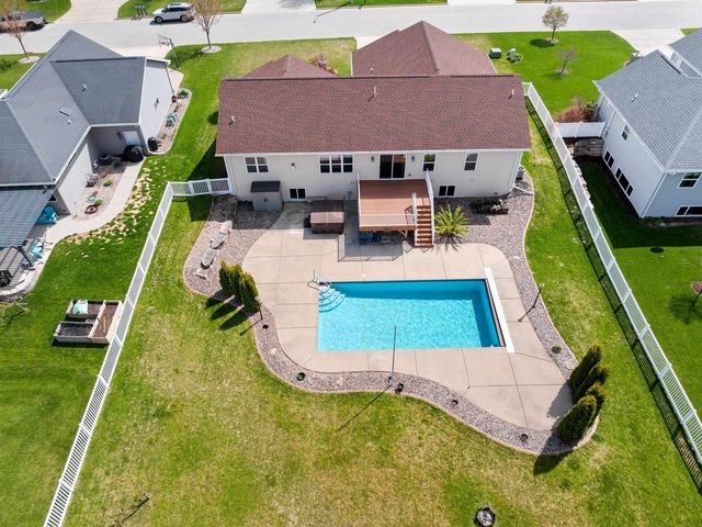 3515 MAYAPPLE DRIVE, Green Bay, WI 54311