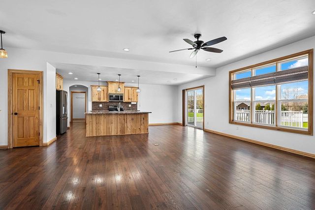 3515 MAYAPPLE DRIVE, Green Bay, WI 54311
