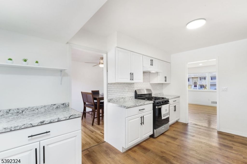 39 Alden Ter, Mount Olive Twp., NJ 07836