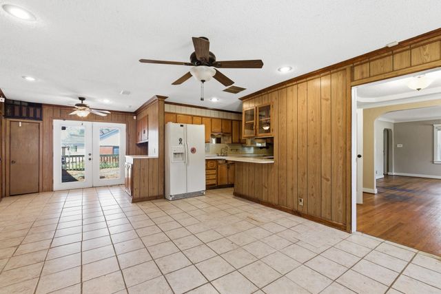 2799 UNION AVE, Memphis, TN 38111