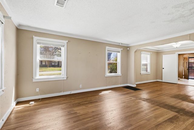 2799 UNION AVE, Memphis, TN 38111