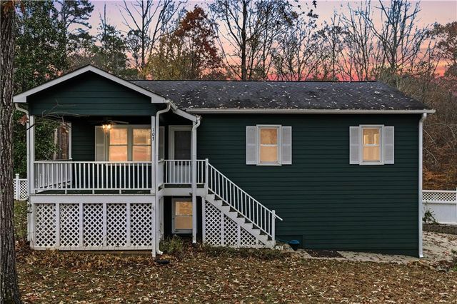 103 Amber Court, Dallas, GA 30132