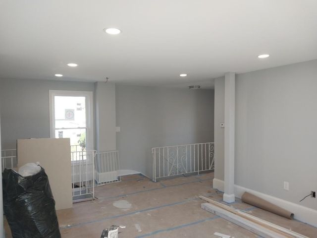27 Maplewood St 2, Malden, MA 02148