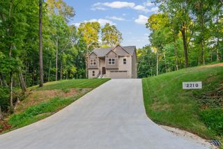 2210 Palmyra Rd, Palmyra, TN 37142