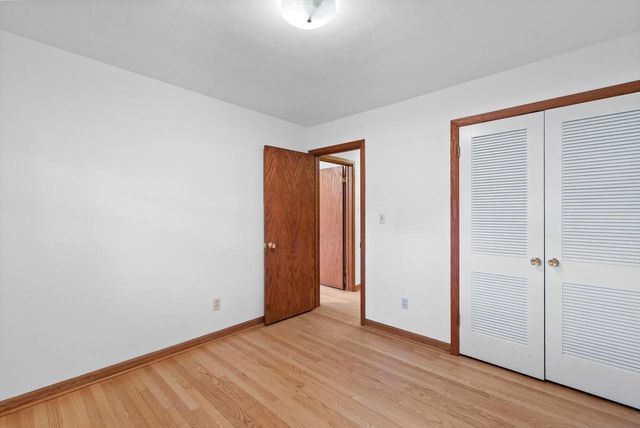 N55W15827 Lavender Lilac LANE, Menomonee Falls, WI 53051