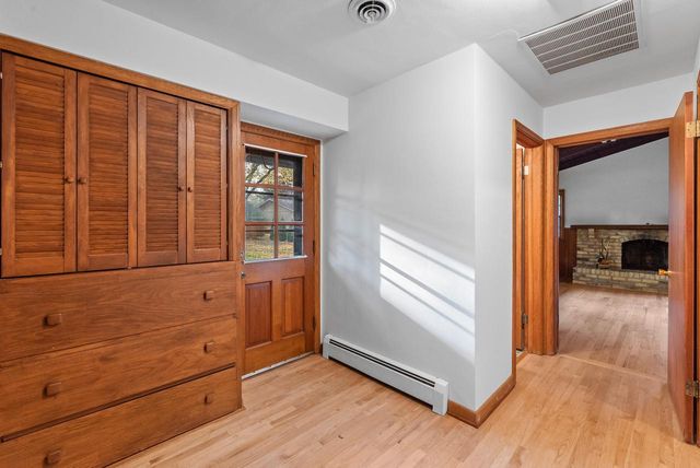 N55W15827 Lavender Lilac LANE, Menomonee Falls, WI 53051