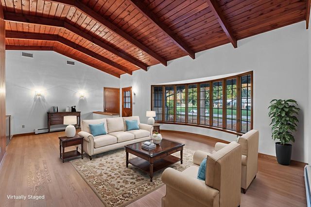 N55W15827 Lavender Lilac LANE, Menomonee Falls, WI 53051