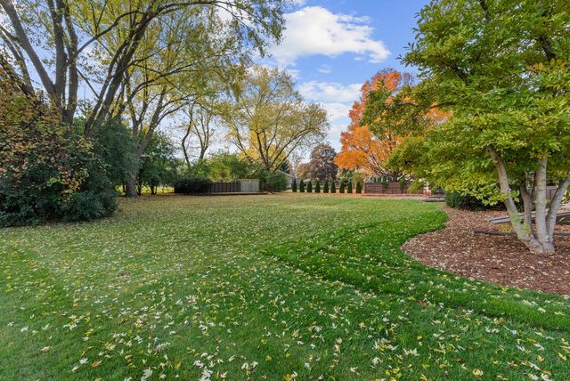 N55W15827 Lavender Lilac LANE, Menomonee Falls, WI 53051