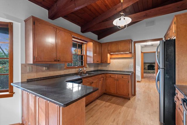 N55W15827 Lavender Lilac LANE, Menomonee Falls, WI 53051