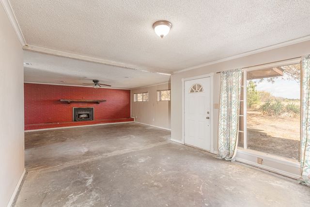 300 County Road 4550, Trenton, TX 75490