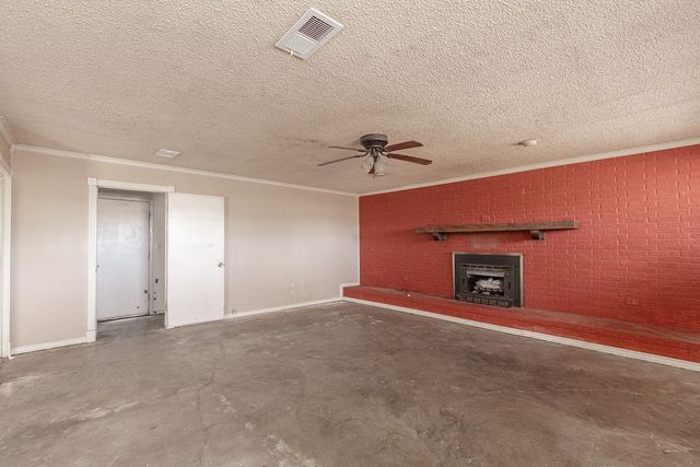 300 County Road 4550, Trenton, TX 75490