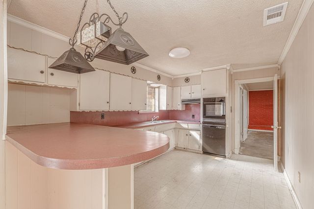 300 County Road 4550, Trenton, TX 75490