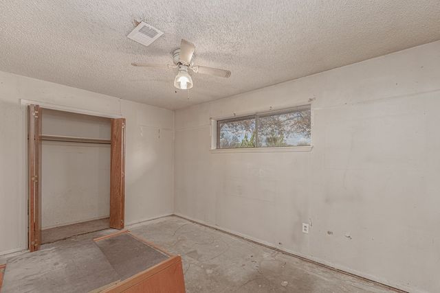 300 County Road 4550, Trenton, TX 75490