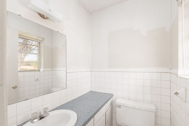 300 County Road 4550, Trenton, TX 75490