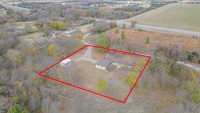 300 County Road 4550, Trenton, TX 75490