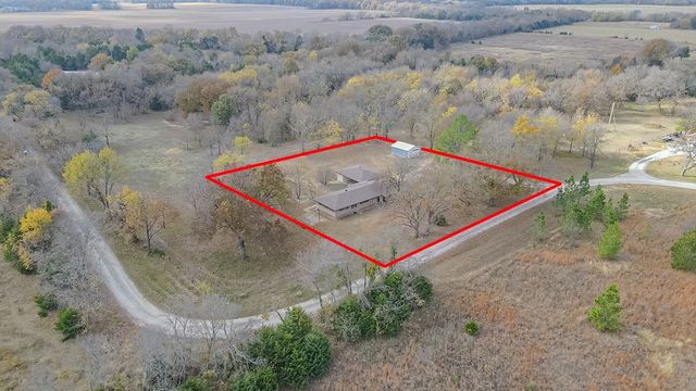 300 County Road 4550, Trenton, TX 75490