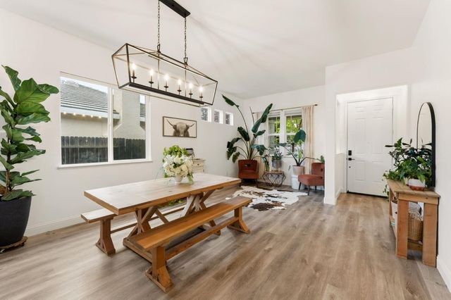 1341 Grove Creek Way, Lincoln, CA 95648